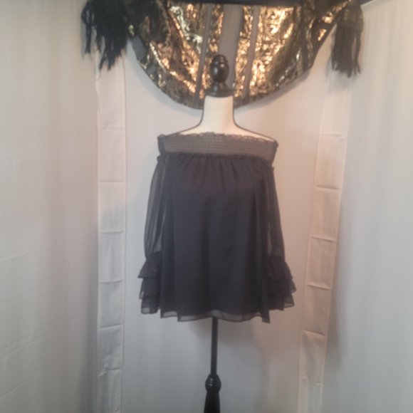 Medium, black CeCe blouse - Picture 2 of 3